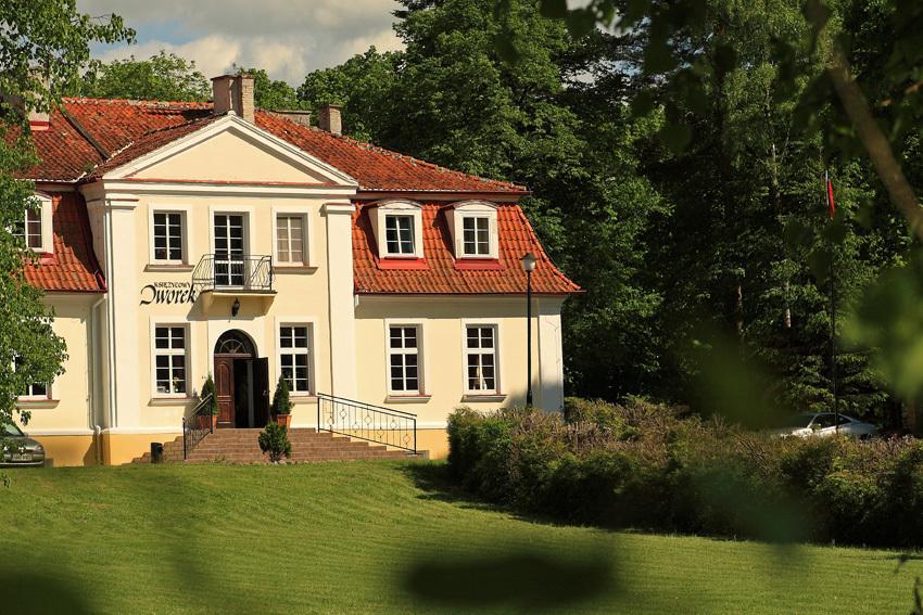 Hotel Ksiezycowy Dworek Kętrzyn Extérieur photo