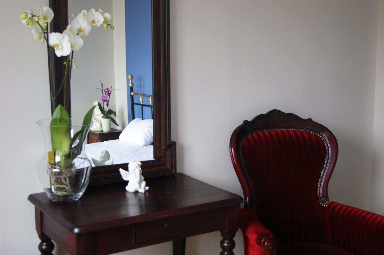 Hotel Ksiezycowy Dworek Kętrzyn Chambre photo