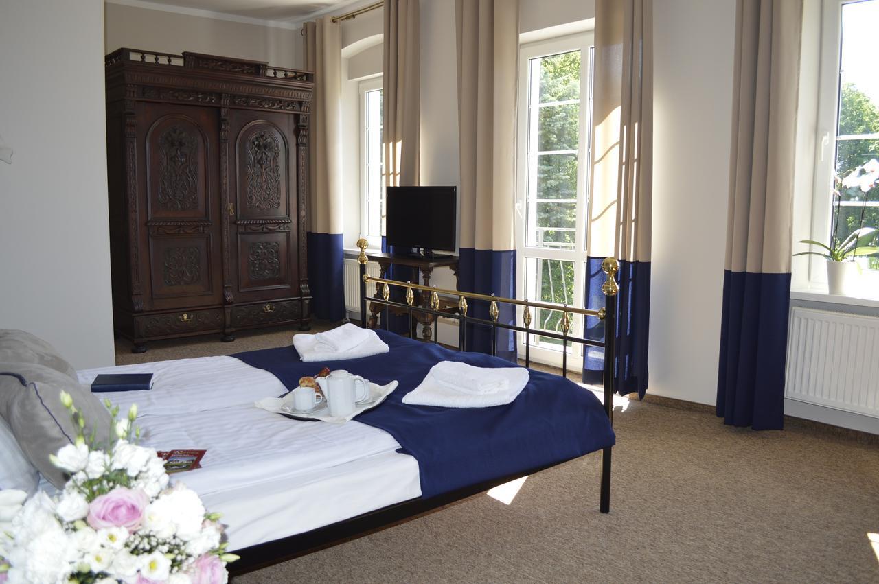 Hotel Ksiezycowy Dworek Kętrzyn Extérieur photo